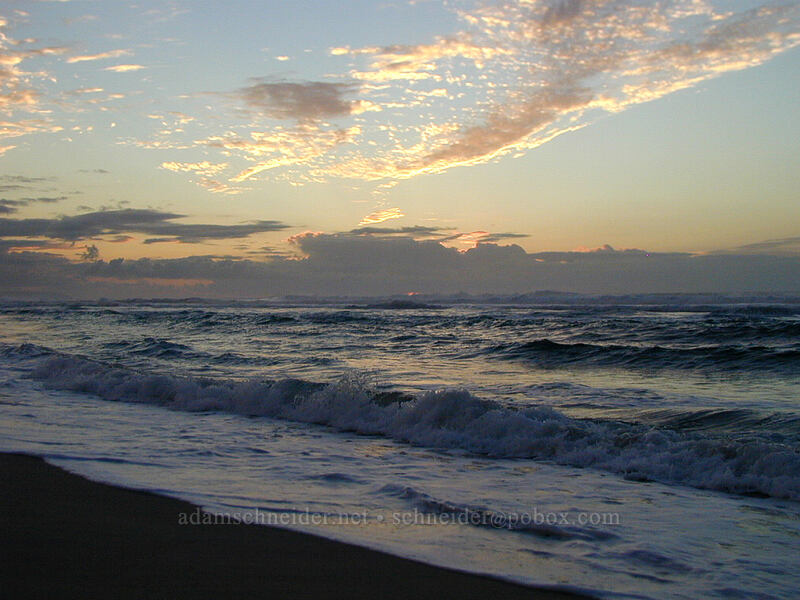 sunset over the shore [Polihale Beach, Polihale State Park, Kaua'i, Hawaii]