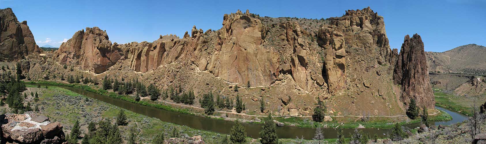 Smith Rock panorama [Rim Trail, Smith Rock State Park, Deschutes County, Oregon]