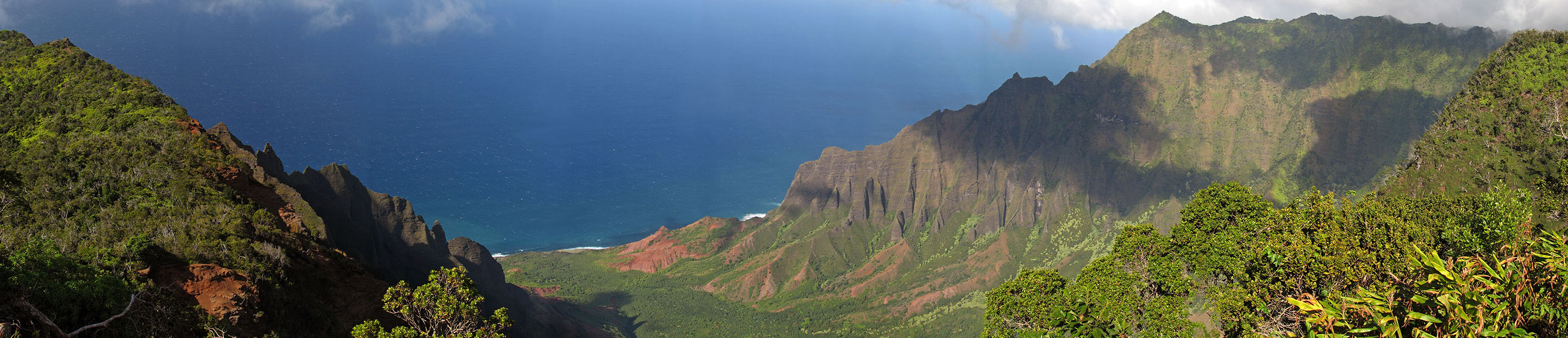 Kalalau Valley panorama [Kalalau Lookout, Koke'e State Park, Kaua'i, Hawaii]