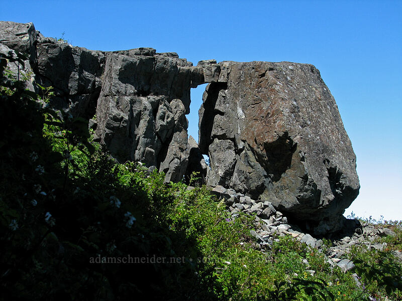 the rock arch [Ed's Trail, Silver Star Mountain, Gifford Pinchot Nat'l Forest, Skamania County, Washington]