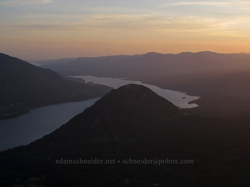 Wind Mountain at sunset [Dog Mountain Trail, Gifford Pinchot National Forest, Skamania County, Washington]