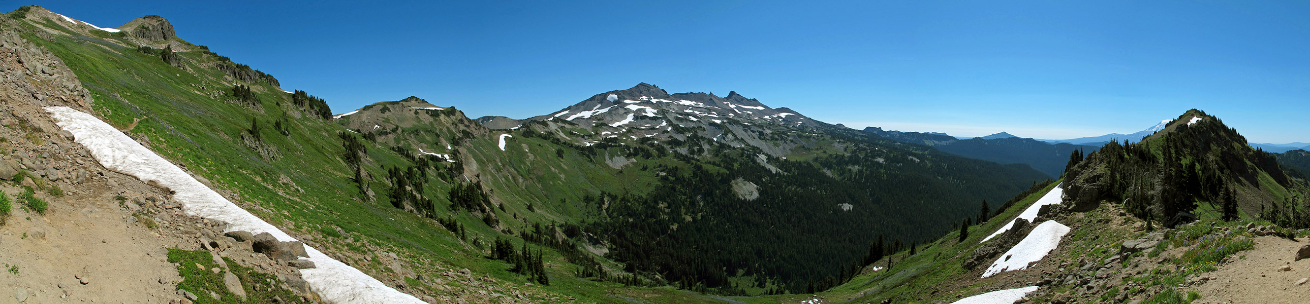 Goat Ridge panorama [Goat Ridge Trail, Goat Rocks Wilderness, Lewis County, Washington]
