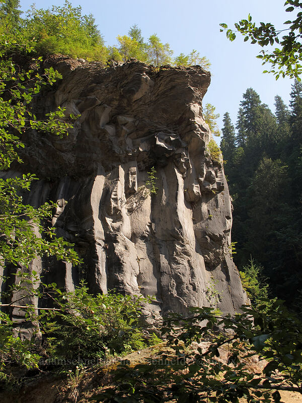 the prow of 
