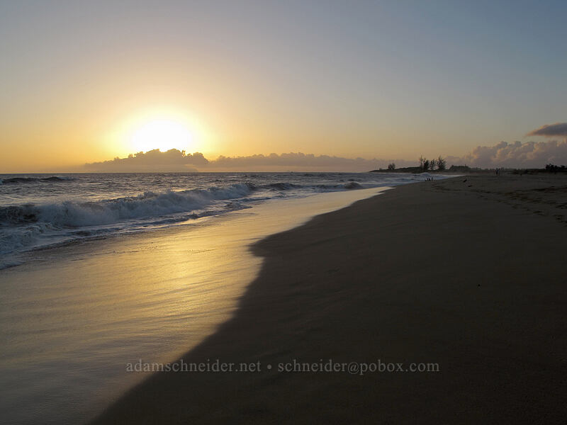 Kekaha sunset [MacArthur Park, Kekaha, Kaua'i, Hawaii]