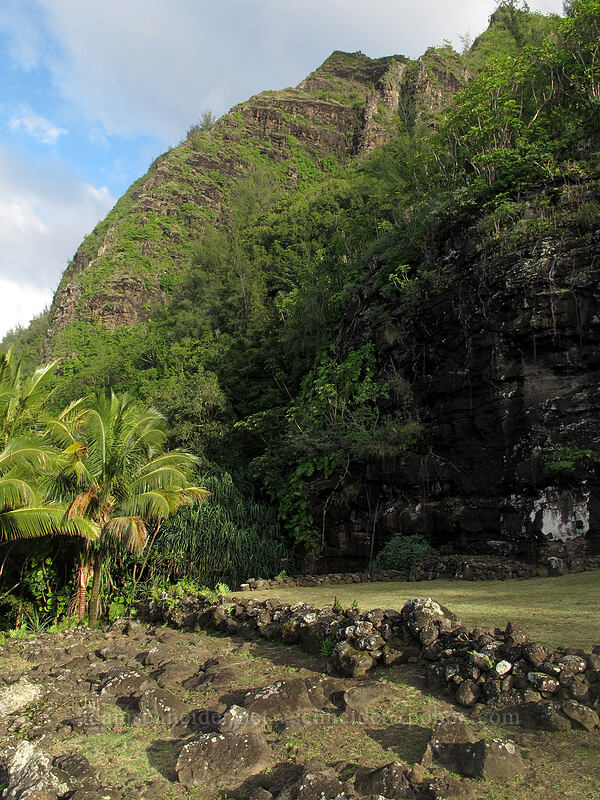 Ke Ahu a Laka [above Ke'e Beach, Ha'ena State Park, Kaua'i, Hawaii]