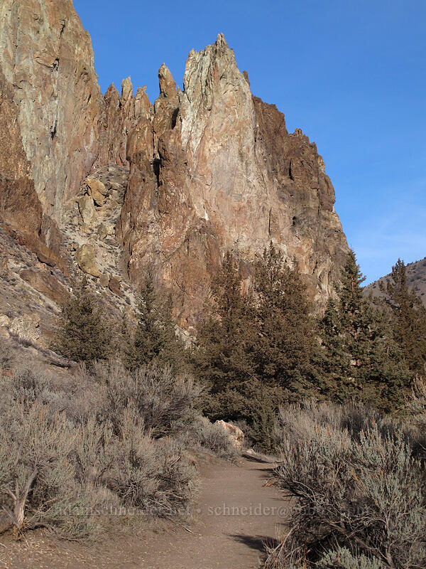 Vulture Ridge [River Trail, Smith Rock State Park, Deschutes County, Oregon]