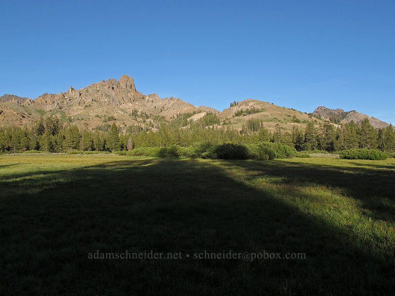 crags between Raymond Peak & Reynolds Peak [Indian Valley, Toiyabe National Forest, Alpine County, California]