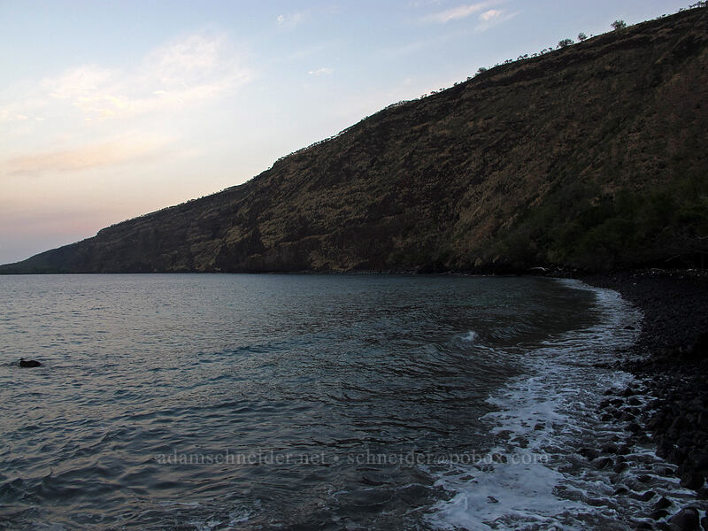 Kealakekua Bay at sunrise [Kealakekua Bay Park, Napo'opo'o, Big Island, Hawaii]