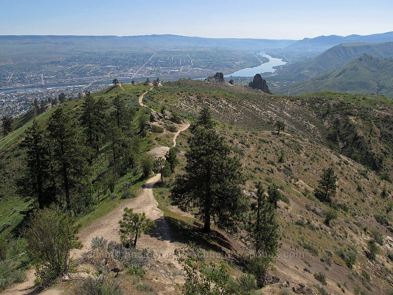 Saddle Rock [Peak 2228, Wenatchee, Chelan County, Washington]