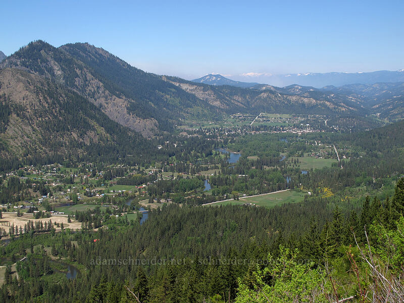 Icicle Creek Valley & Leavenworth [Rat Creek Ridge Trail, Wenatchee National Forest, Chelan County, Washington]