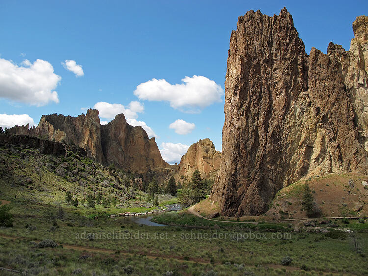 Smith Rock Group & Shiprock [Chute Trail, Smith Rock State Park, Deschutes County, Oregon]