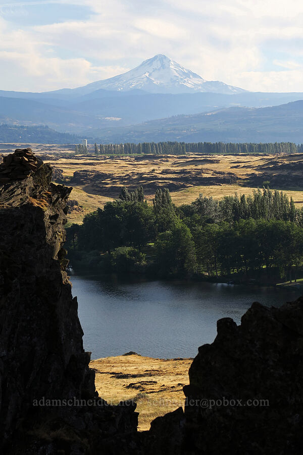 Mount Hood & Horsethief Lake [Horsethief Butte, Columbia Hills State Park, Klickitat County, Washington]