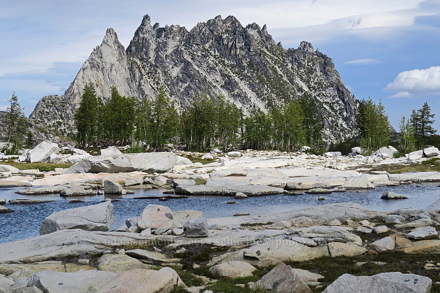 Prusik Peak & The Temple [Snow Lakes Trail, Alpine Lakes Wilderness, Chelan County, Washington]