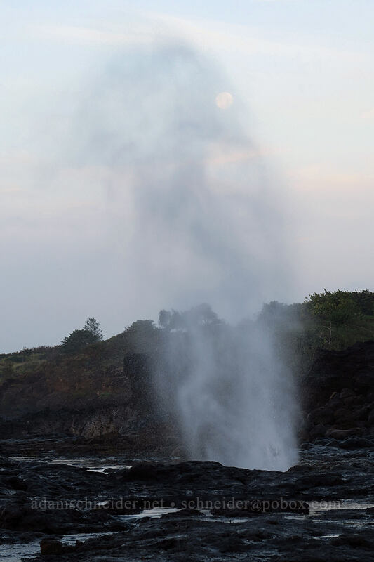 Spouting Horn & the moon [Spouting Horn Beach Park, Kukui'ula, Kaua'i, Hawaii]