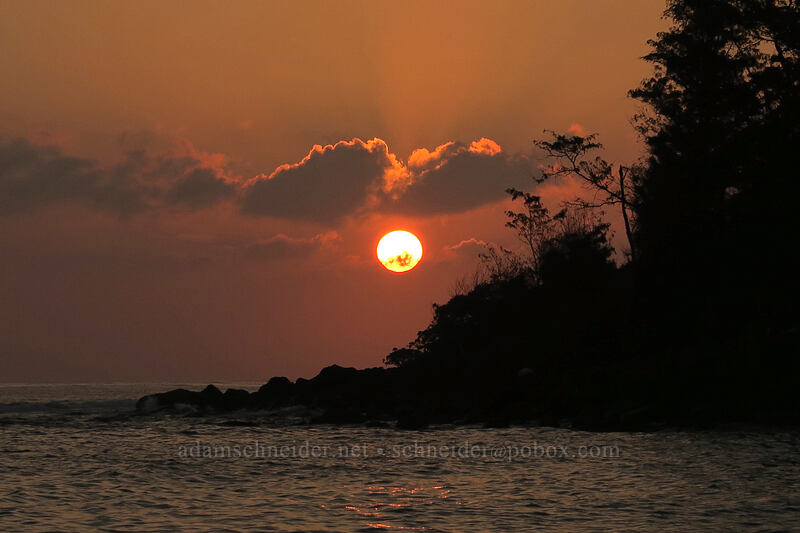 sunrise [Papa'a Bay, Anahola, Kaua'i, Hawaii]