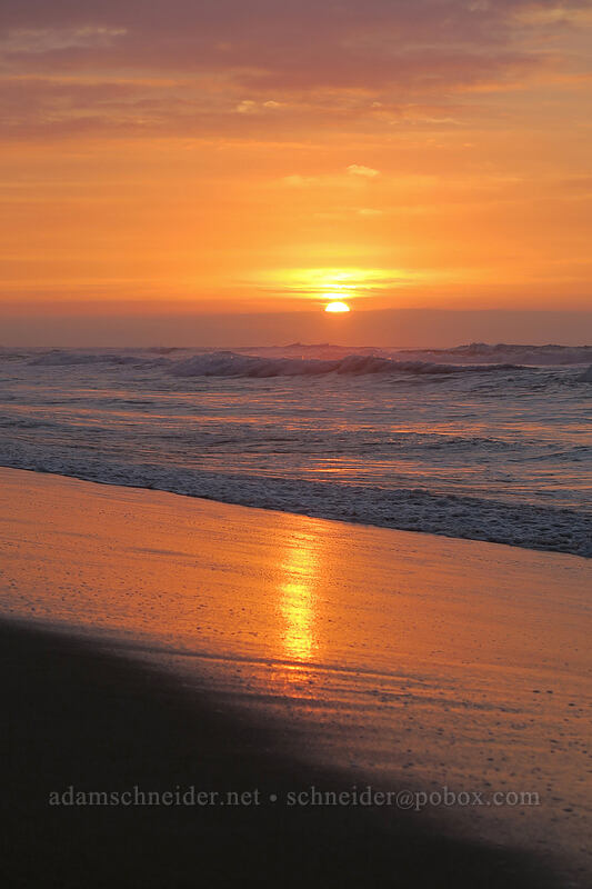 Polihale sunset [Polihale Beach, Polihale State Park, Kaua'i, Hawaii]