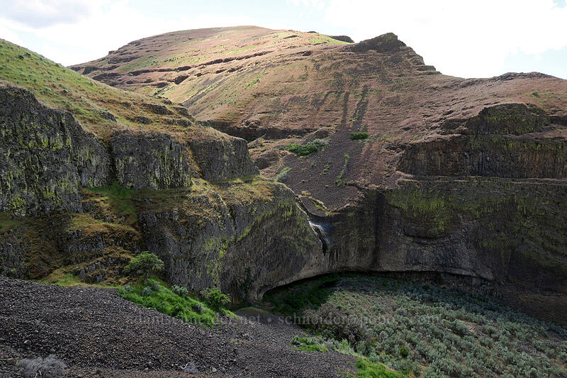mostly-dry waterfall [above Lost Corral Trail, Cottonwood Canyon State Park, Gilliam County, Oregon]