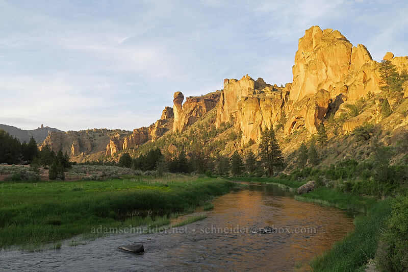 Crooked River & rock formations [River Trail, Smith Rock State Park, Deschutes County, Oregon]