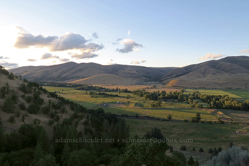 Tygh Valley [Wamic Market Road, Wasco County, Oregon]