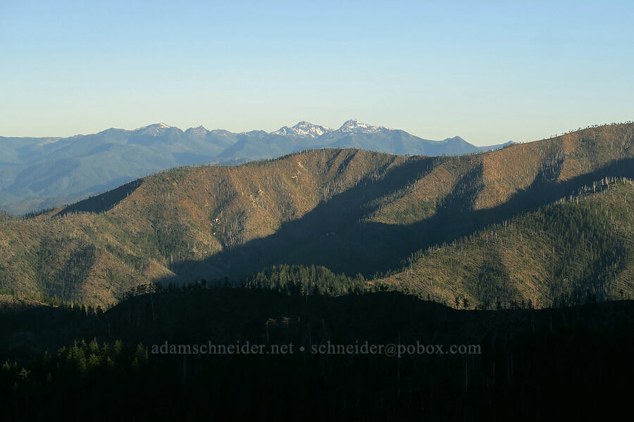 El Capitan & Preston Peak [Forest Road 4201, Rogue River-Siskiyou National Forest, Josephine County, Oregon]