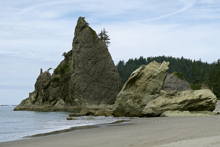 sea stacks [Rialto Beach, Olympic National Park, Clallam County, Washington]