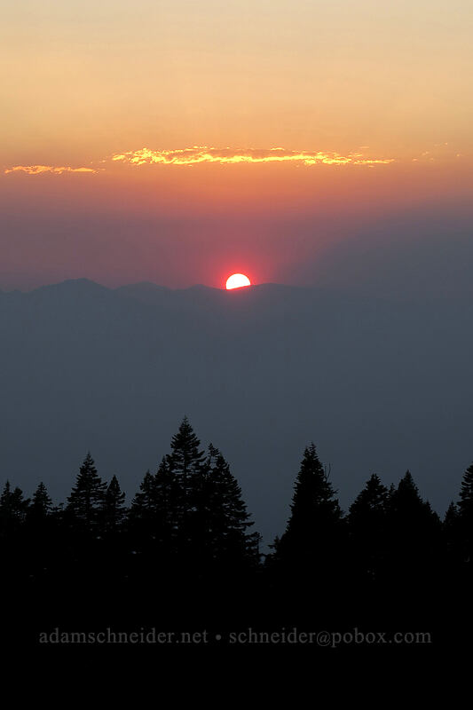 smoky sunset [Everitt Vista Overlook, Shasta-Trinity National Forest, Siskiyou County, California]