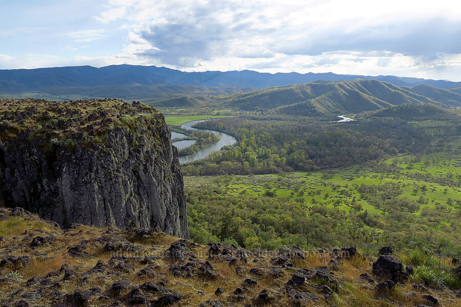 basalt cliffs & the Rogue River [Lower Table Rock, Jackson County, Oregon]