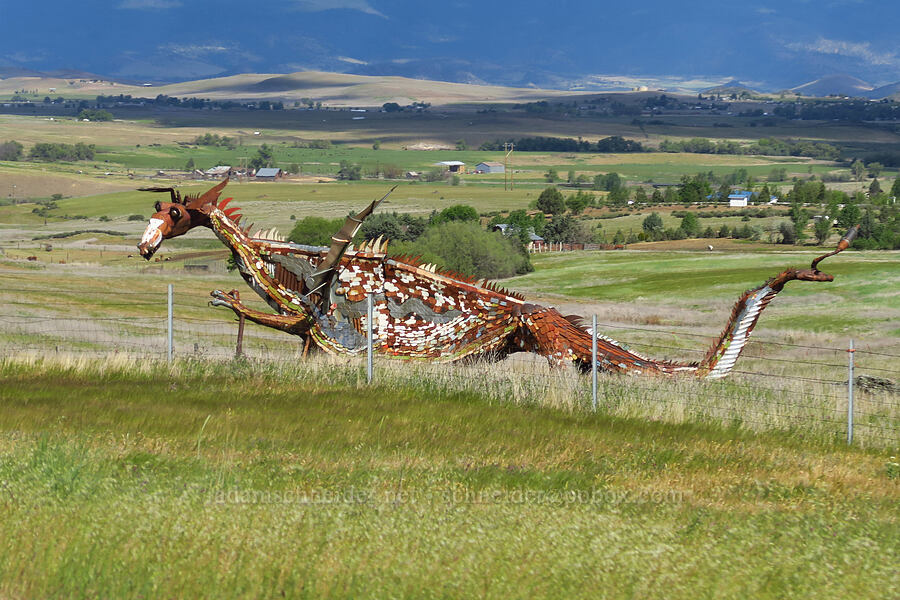 Penelope the Dragon [I-5, Yreka, Siskiyou County, California]