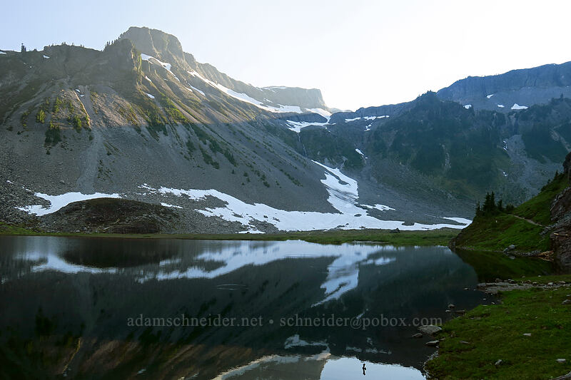 Table Mountain & Upper Bagley Lake [Chain Lakes Trail, Mount Baker-Snoqualmie National Forest, Whatcom County, Washington]
