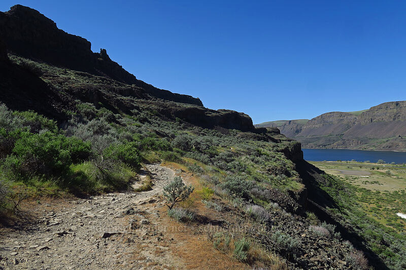 Lake Lenore Caves trail [Lake Lenore Caves, Sun Lakes/Dry Falls State Park, Grant County, Washington]