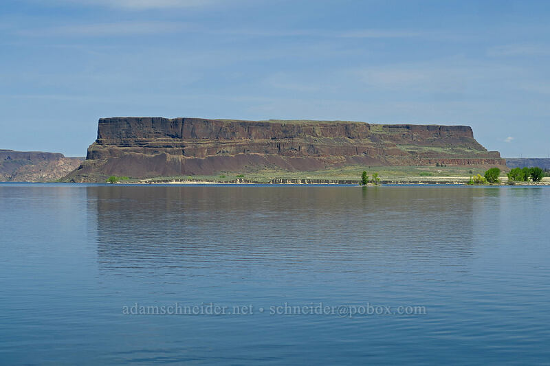 Steamboat Rock & Banks Lake [SR-155, Grant County, Washington]