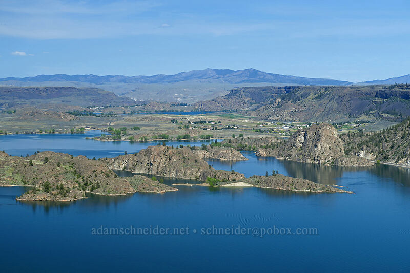 rocks at the north end of Banks Lake [Steamboat Rock State Park, Grant County, Washington]