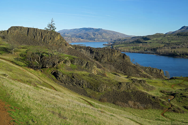 The Laybrinth & the Columbia River [Little Maui Trail, Gifford Pinchot National Forest, Klickitat County, Washington]