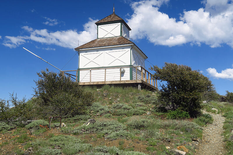 Dutchman Peak lookout [Dutchman Peak, Rogue River-Siskiyou National Forest, Jackson County, Oregon]