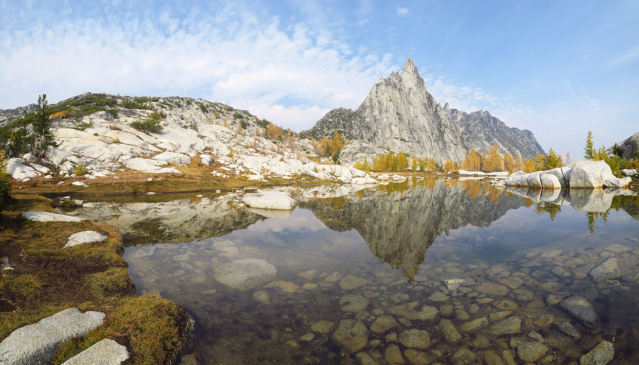 Prusik Peak & Gnome Tarn panorama [Enchantment Basin, Alpine Lakes Wilderness, Chelan County, Washington]