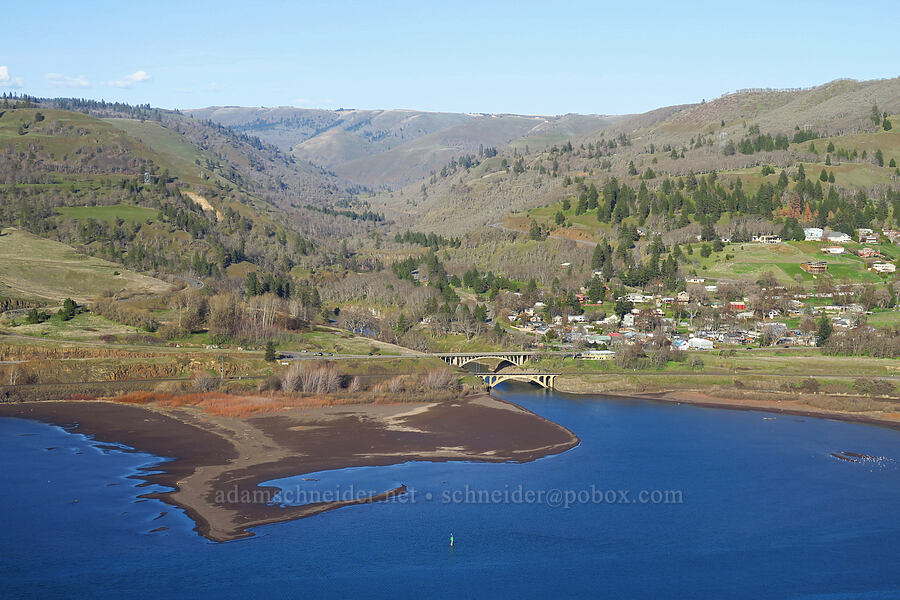 mouth of the Klickitat River [Rowena Plateau, Wasco County, Oregon]