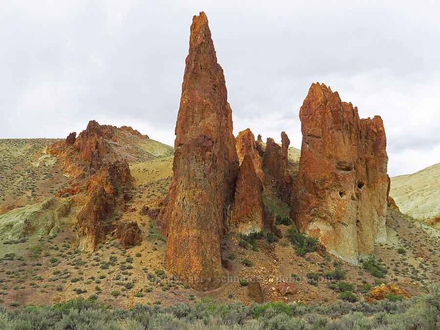 tuff pinnacles [Leslie Gulch, Malheur County, Oregon]
