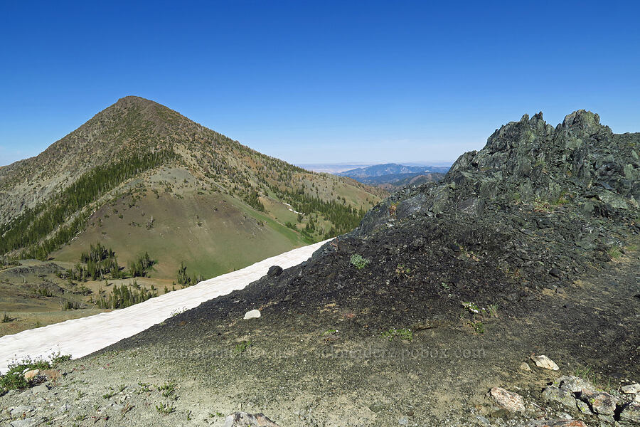 Three Brothers & dark serpentine rock [between Navaho Peak & Freedom Peak, Okanogan-Wenatchee National Forest, Kittitas County, Washington]