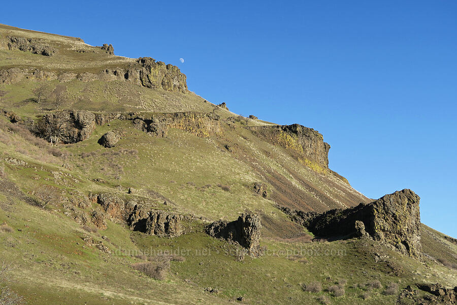 cliffs [Doug's Beach State Park, Klickitat County, Washington]