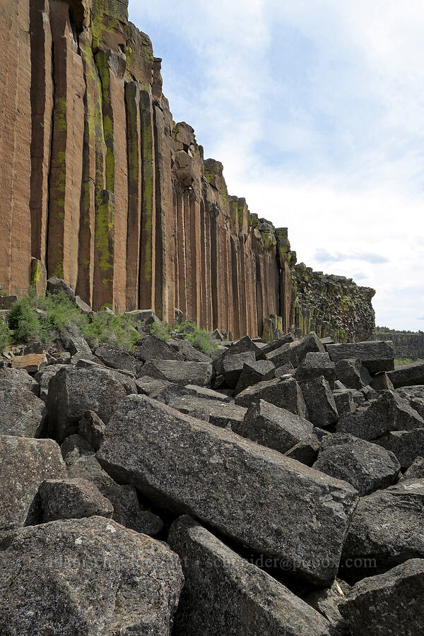 North Wall & columnar basalt [Trout Creek Climbing Area, Jefferson County, Oregon]