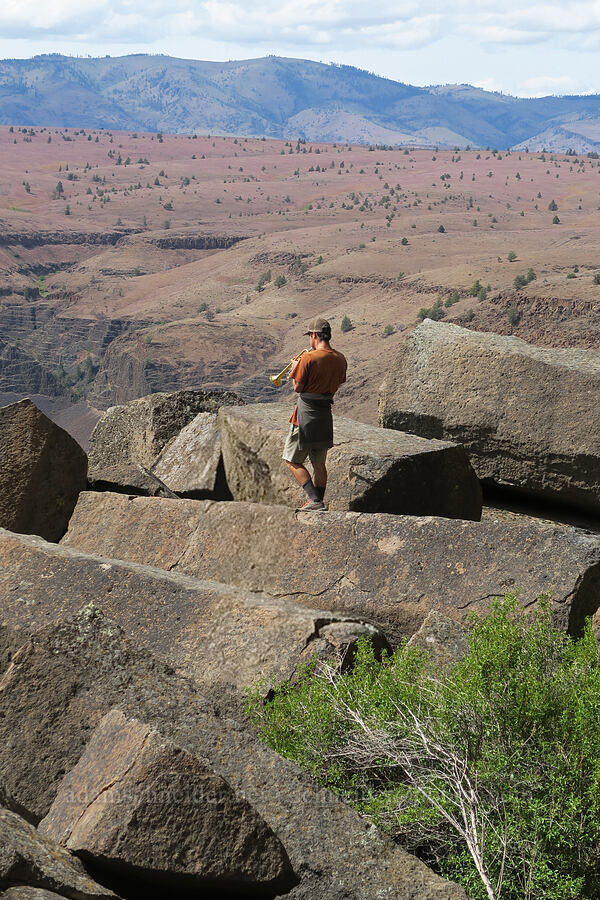 trumpeter [Trout Creek Climbing Area, Jefferson County, Oregon]