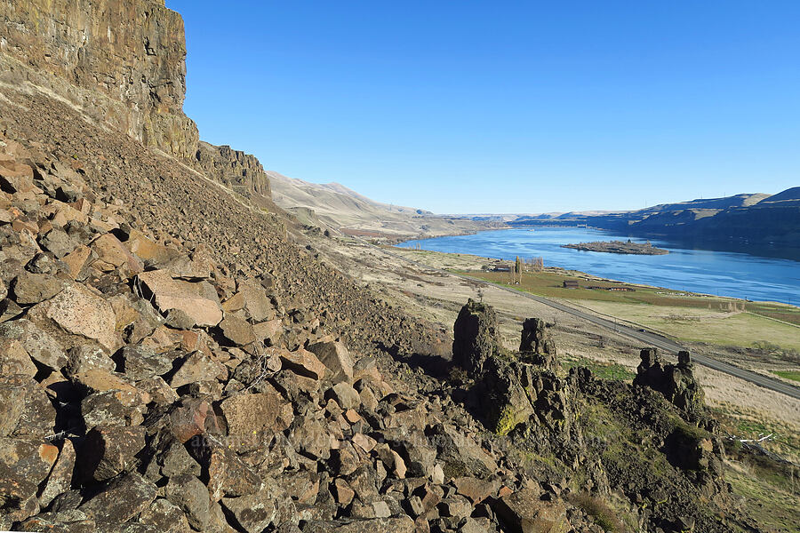 cliffs, crags, & talus [Columbia Hills State Park, Klickitat County, Washington]