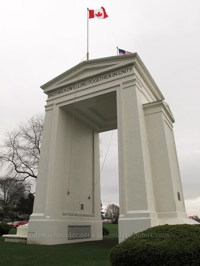 Peace Arch [Peace Arch Provincial Park, Surrey, British Columbia, Canada]